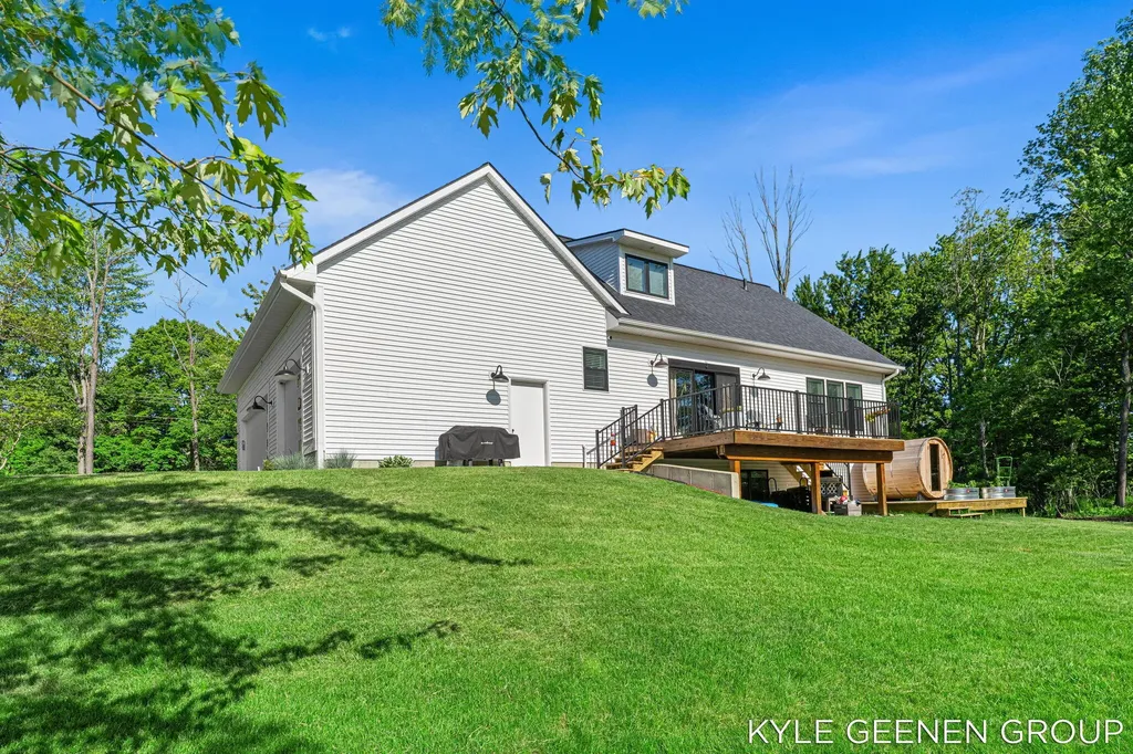 312 48th Avenue Jamestown Charter Township MI 49464