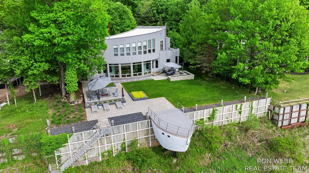 1234 Shorecrest Drive Ganges Township MI 49090