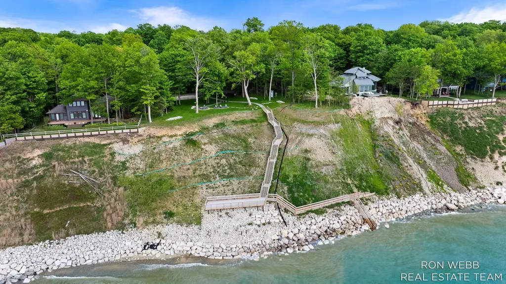 1234 Shorecrest Drive Ganges Township MI 49090
