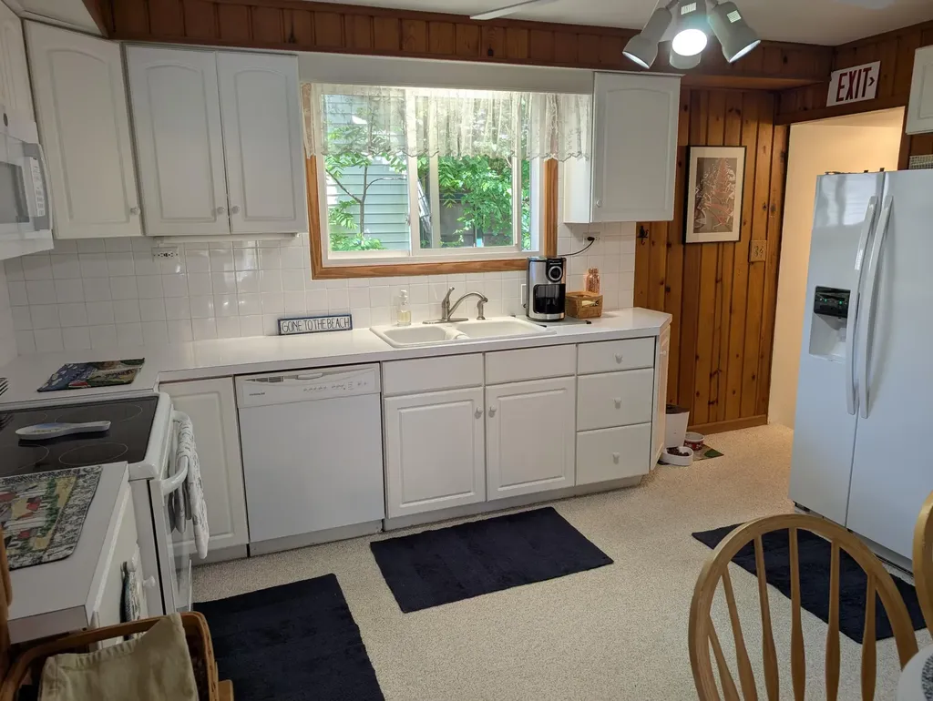 1861 Glen Avenue Muskegon City MI 49441