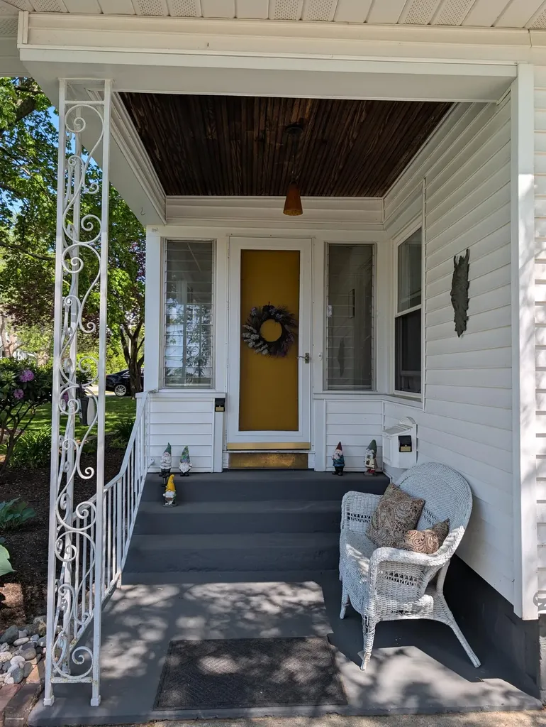 1861 Glen Avenue Muskegon City MI 49441