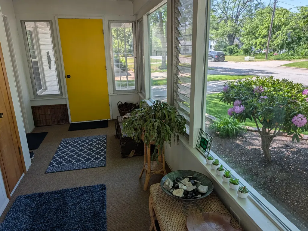 1861 Glen Avenue Muskegon City MI 49441
