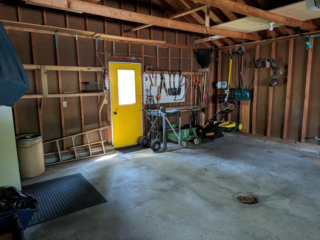 1861 Glen Avenue Muskegon City MI 49441