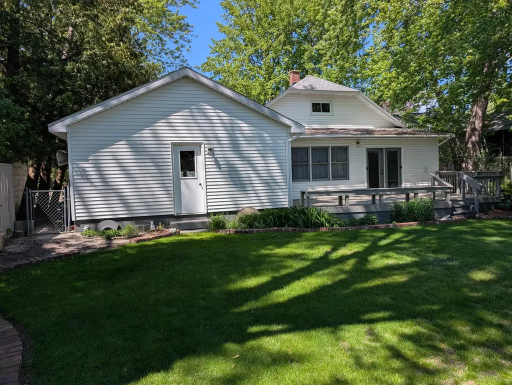 1861 Glen Avenue Muskegon City MI 49441