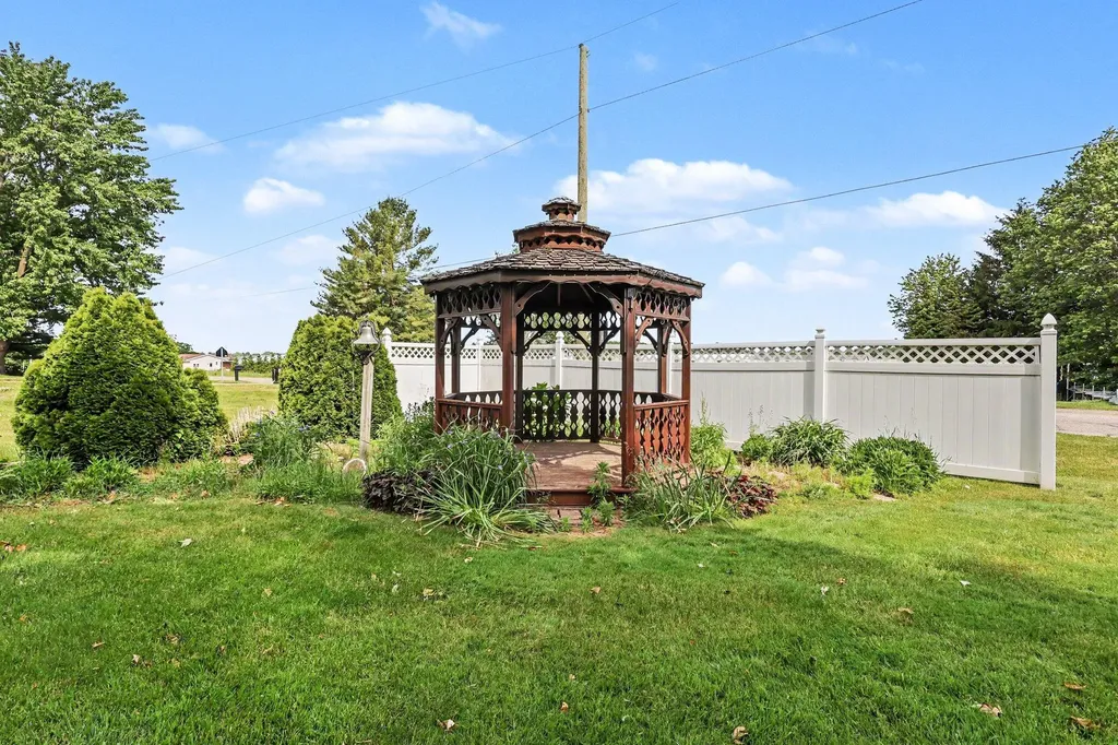 4809 40th Avenue Jamestown Charter Township MI 49426