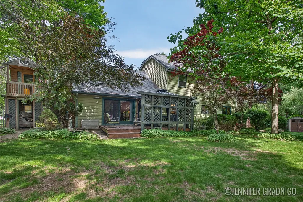 2000 Frontier Court SW Wyoming City MI 49519