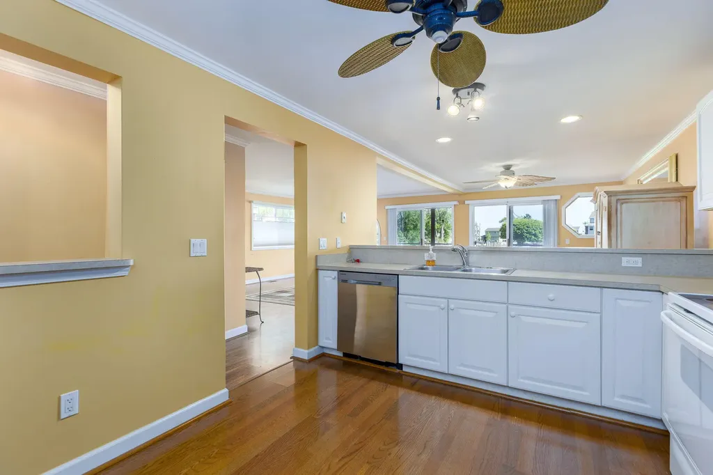 37868 Jefferson Avenue Harrison Charter Township MI 48045