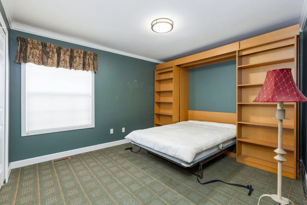 37868 Jefferson Avenue Harrison Charter Township MI 48045