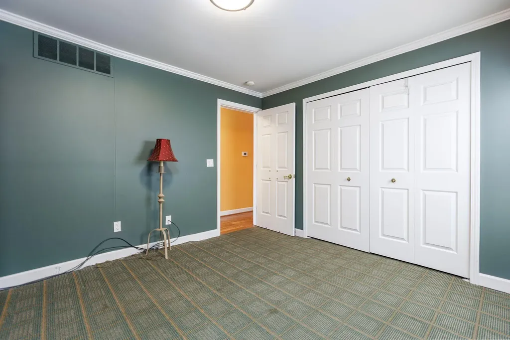 37868 Jefferson Avenue Harrison Charter Township MI 48045