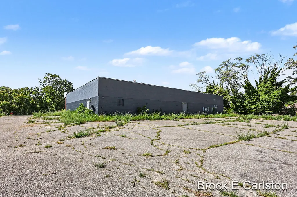 100 S Seaway Drive Muskegon Heights City MI 49444