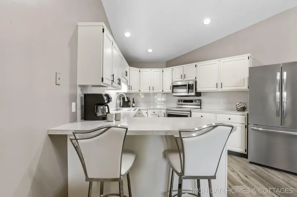 1644 Lakeview Drive Zeeland Charter Township MI 49464