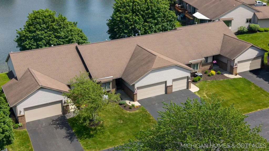 1644 Lakeview Drive Zeeland Charter Township MI 49464