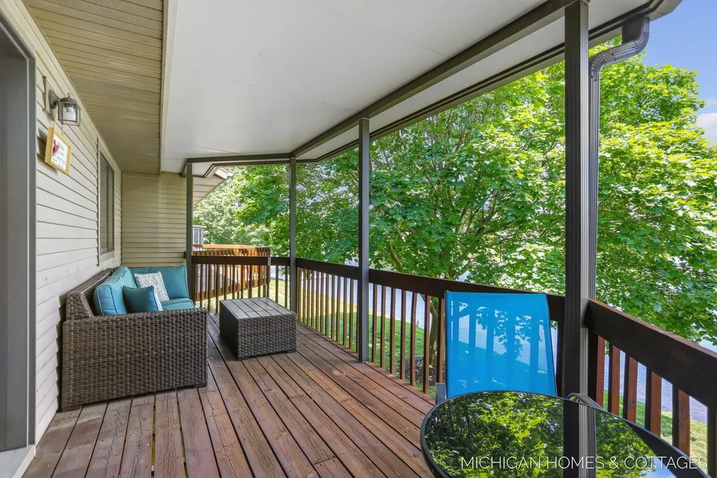 1644 Lakeview Drive Zeeland Charter Township MI 49464