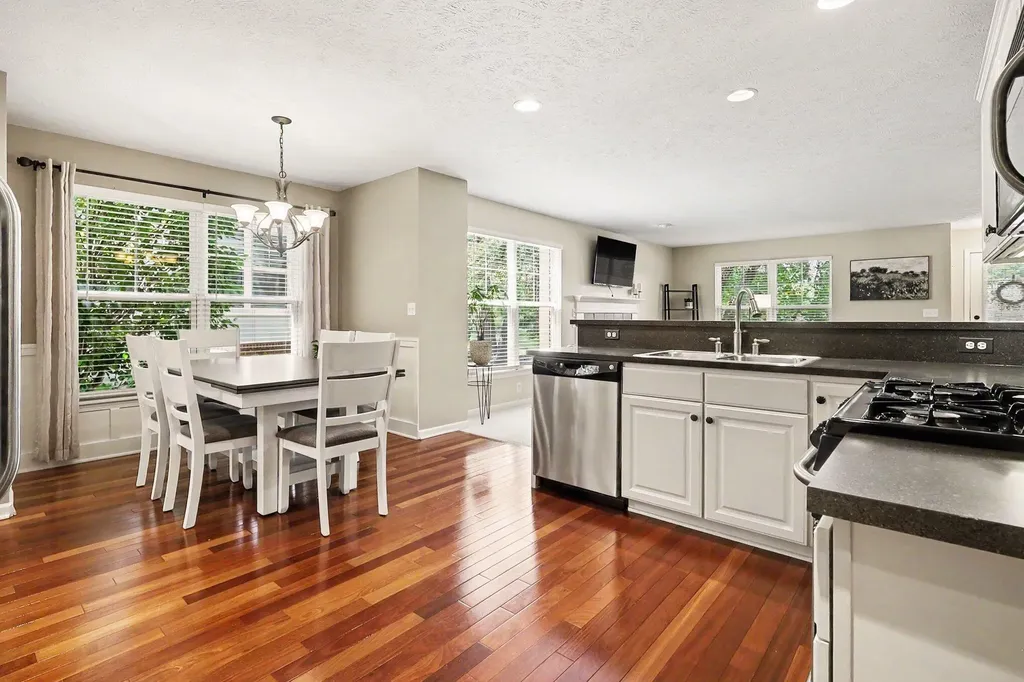 1088 Cobblestone Road Holland City MI 49423