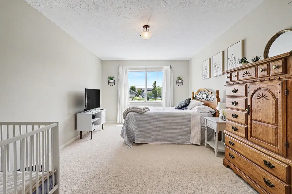 1088 Cobblestone Road Holland City MI 49423