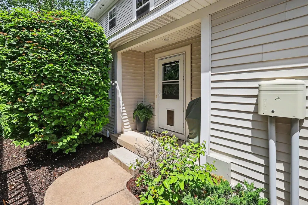 1088 Cobblestone Road Holland City MI 49423