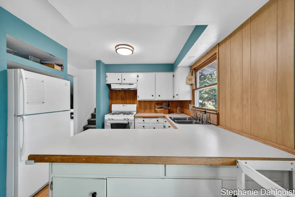 1784 Leif Avenue Norton Shores City MI 49441
