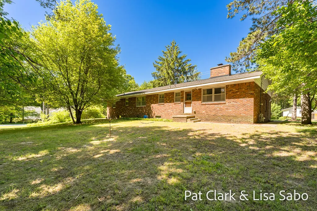 18412 168th Avenue Spring Lake Township MI 49456