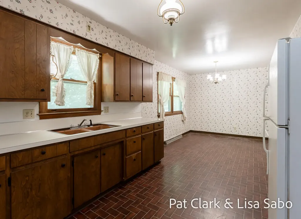 18412 168th Avenue Spring Lake Township MI 49456