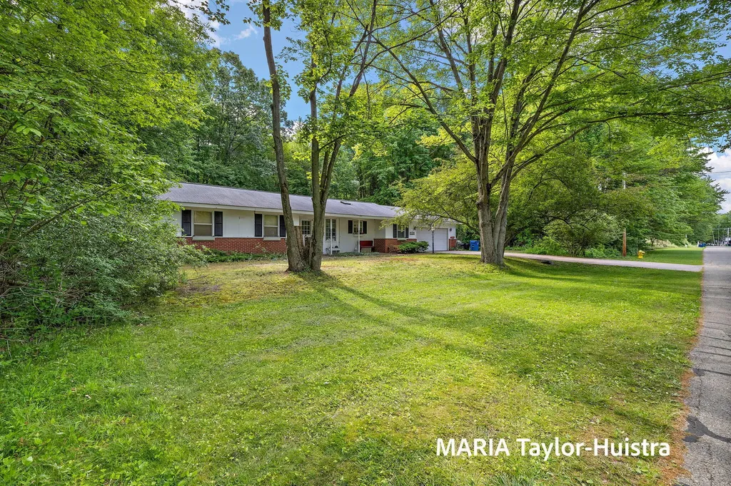 17690 Jordan Lane Ferrysburg City MI 49456