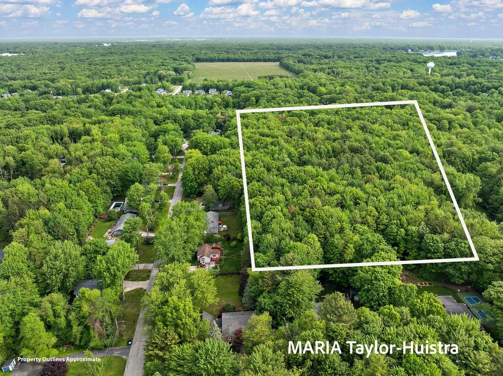 17690 Jordan Lane Ferrysburg City MI 49456