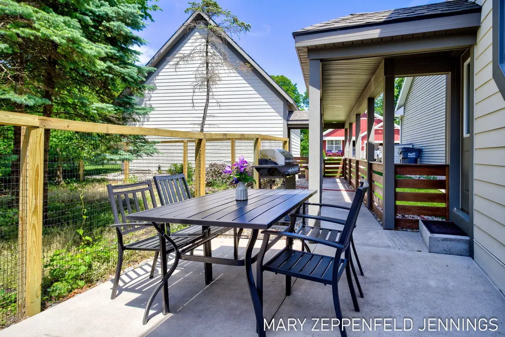 315 Rachaels Way Spring Lake Village MI 49456