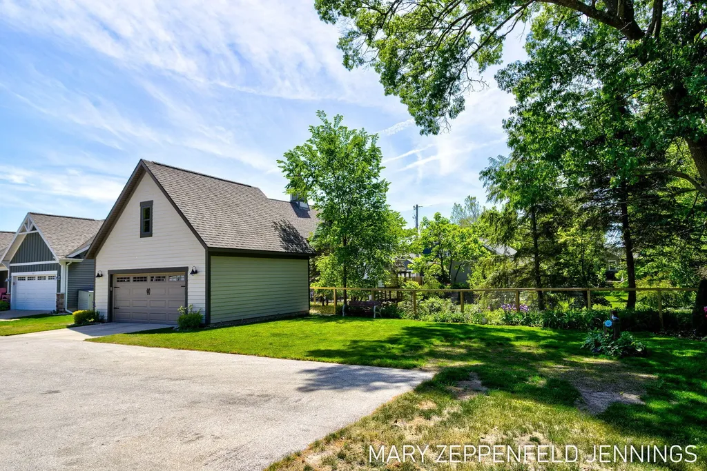 315 Rachaels Way Spring Lake Village MI 49456