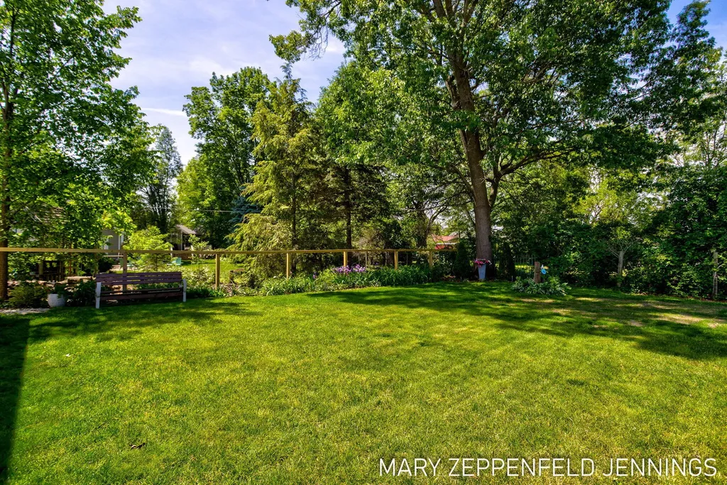315 Rachaels Way Spring Lake Village MI 49456