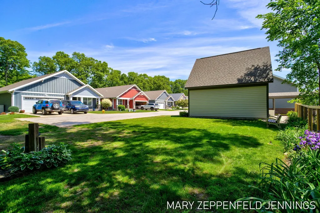 315 Rachaels Way Spring Lake Village MI 49456