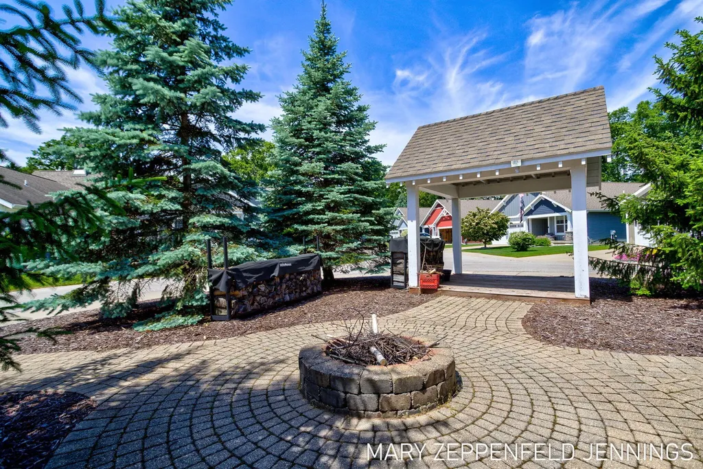315 Rachaels Way Spring Lake Village MI 49456