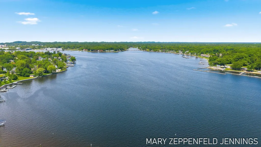 315 Rachaels Way Spring Lake Village MI 49456
