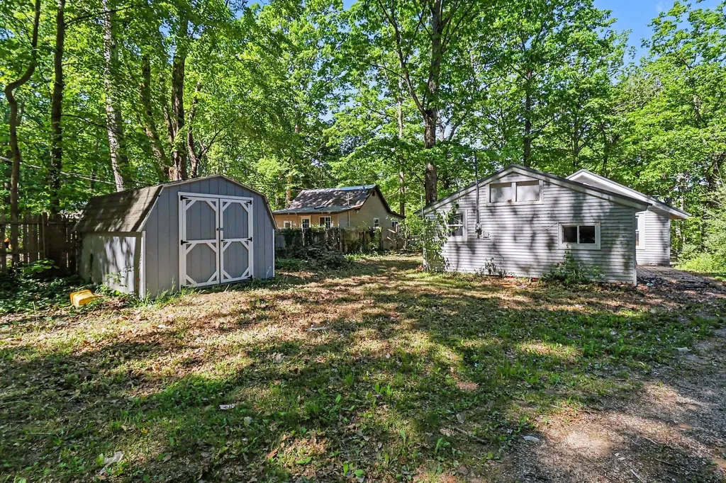 114 S 180th Avenue Newfield Township MI 49421