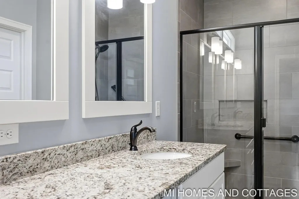 14052 Phoenix Place Holland Charter Township MI 49424