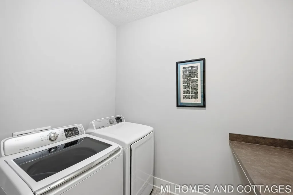14052 Phoenix Place Holland Charter Township MI 49424