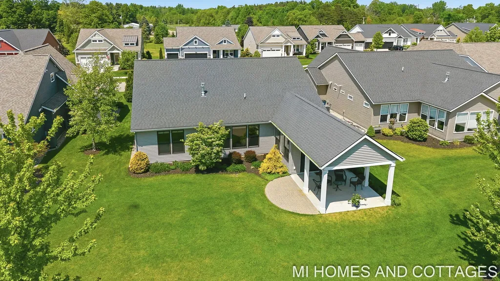 14052 Phoenix Place Holland Charter Township MI 49424