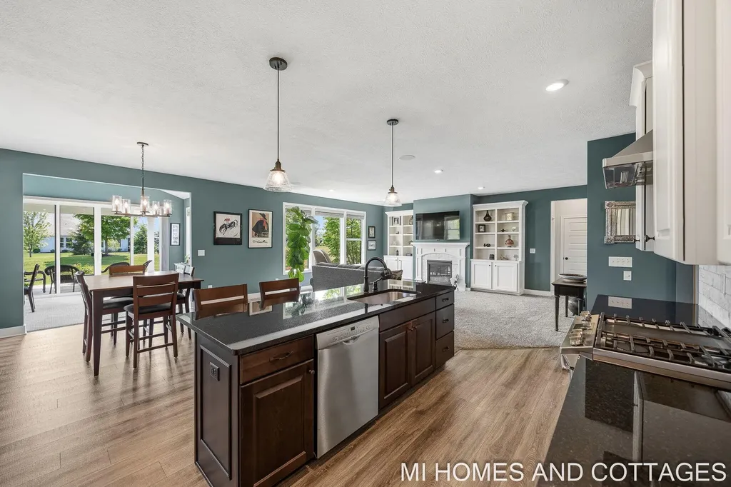 14052 Phoenix Place Holland Charter Township MI 49424