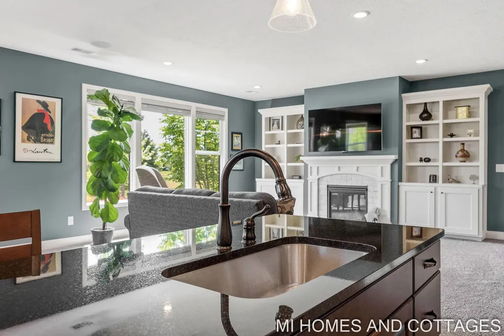 14052 Phoenix Place Holland Charter Township MI 49424
