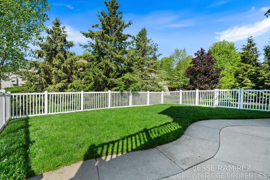 1008 Peaceful Drive SE Gaines Charter Township MI 49315