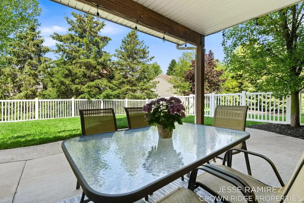 1008 Peaceful Drive SE Gaines Charter Township MI 49315