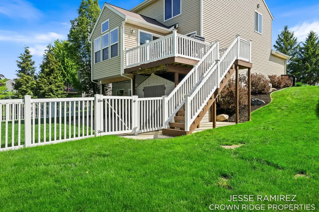 1008 Peaceful Drive SE Gaines Charter Township MI 49315