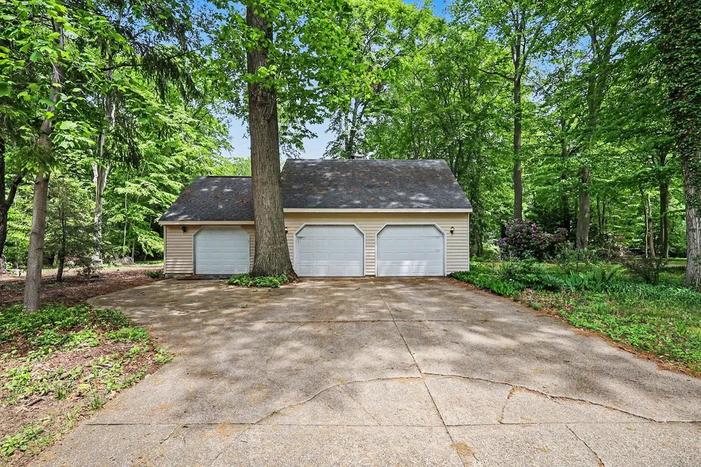 280 Portchester Road Park Township MI 49424