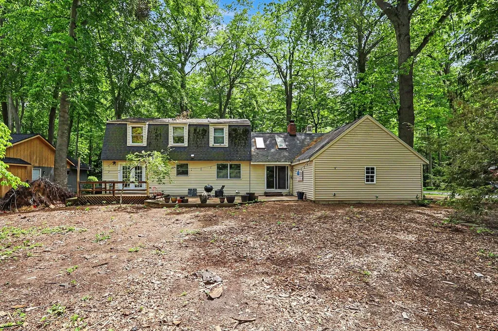 280 Portchester Road Park Township MI 49424