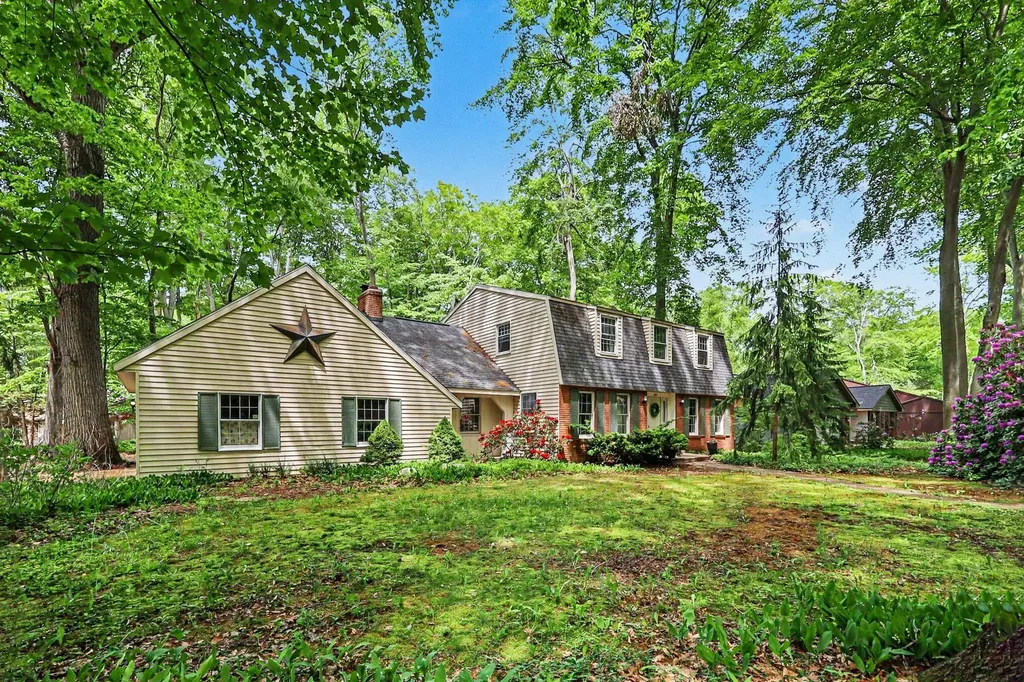 280 Portchester Road Park Township MI 49424