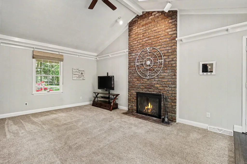 280 Portchester Road Park Township MI 49424