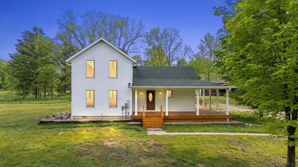 48882 8th Avenue Columbia Township MI 49056