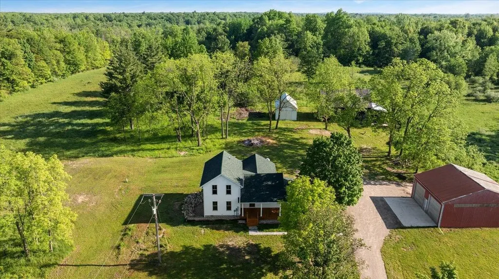 48882 8th Avenue Columbia Township MI 49056