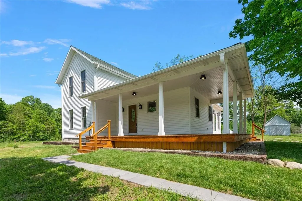 48882 8th Avenue Columbia Township MI 49056