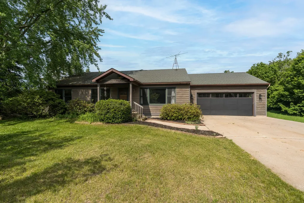2995 65th Street Saugatuck Township MI 49408