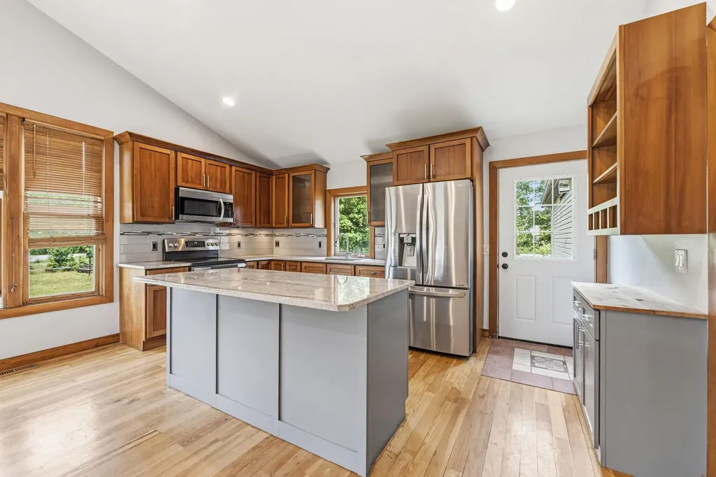 2995 65th Street Saugatuck Township MI 49408
