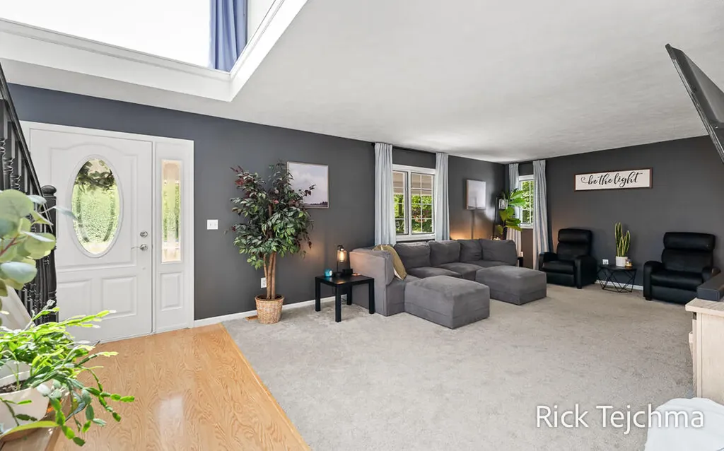 10345 Red Oak Ridge Reynolds Township MI 49329